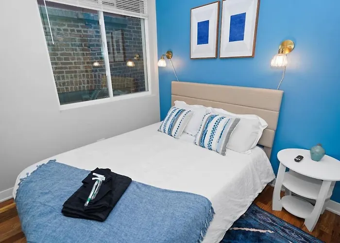 Apartment 3br Oasis Near Downtown & United Center *