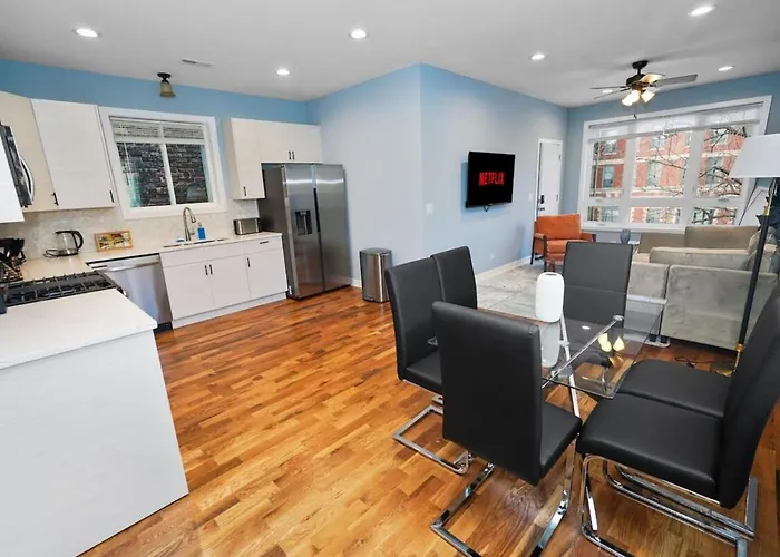 Apartment 3br Oasis Near Downtown & United Center Chicago